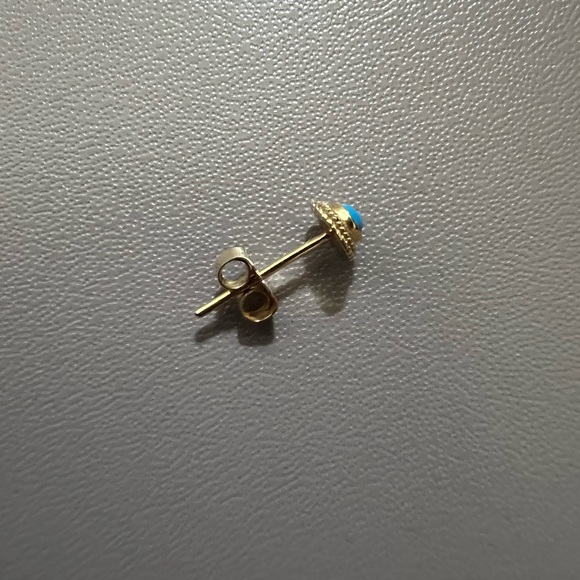 Turquoise stud 14k gold - Picture 2 of 3
